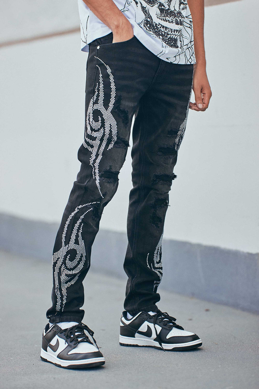 TRIBAL RHINESTONE SKINNY JEANS