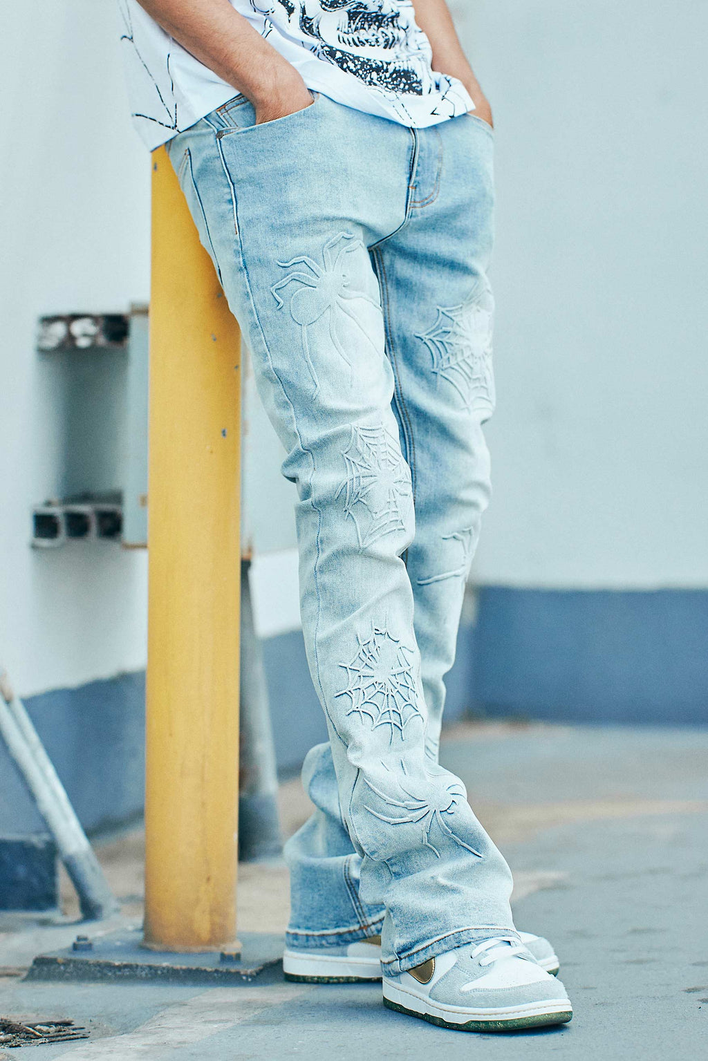 VENOM SKINNY FLARE JEANS