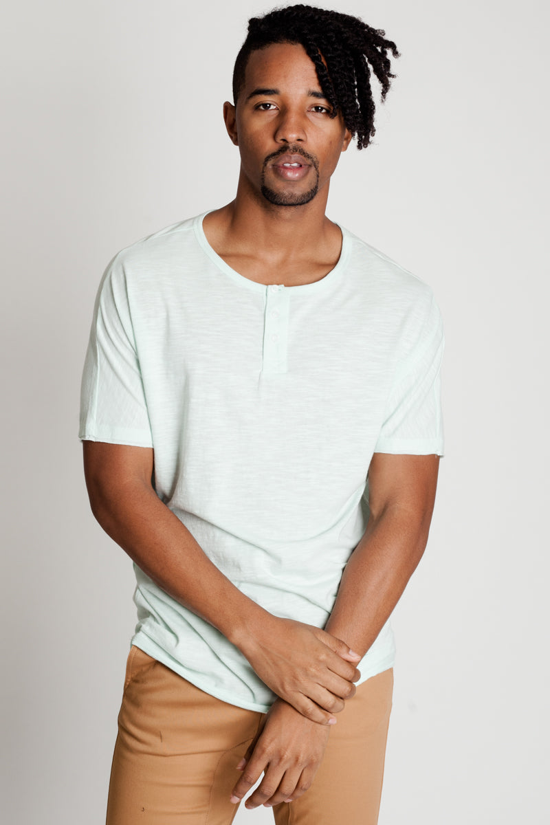 DOLMAN SLEEVE HENLEY TEE