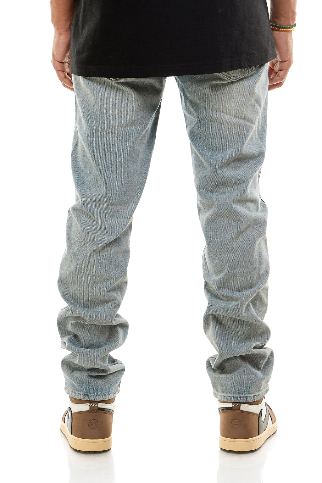 RELAXED & DISTRESSED JEANS